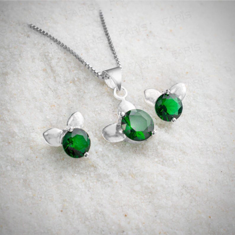 Round Cut Green Emerald Gemstone Pendant and Earring Set Bunny Ear Gift