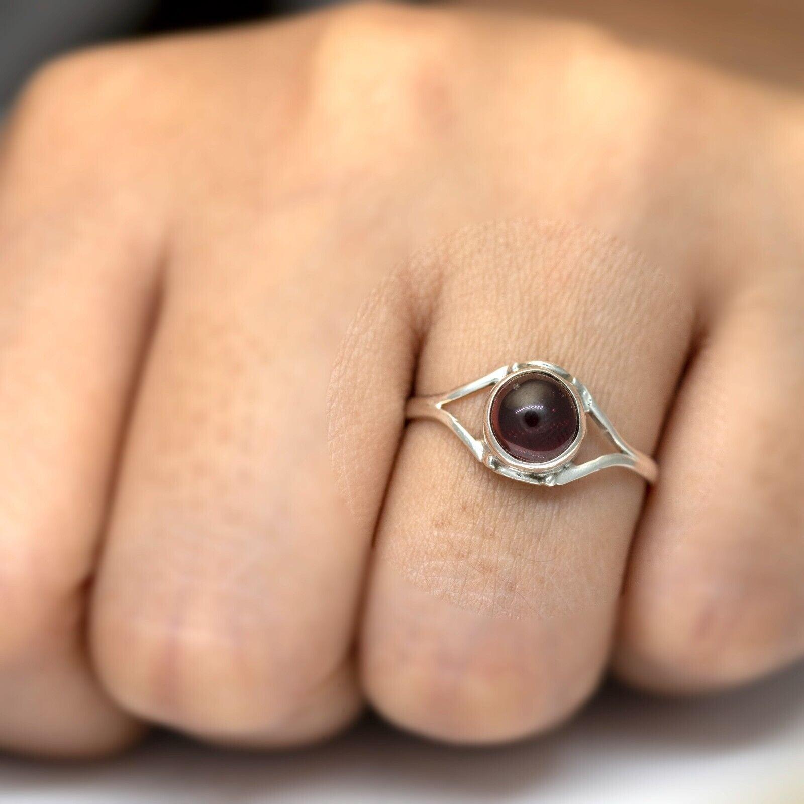 925 Sterling Silver Gemstone Round Red Garnet Crystal Ladies Ring Jewellery Gift