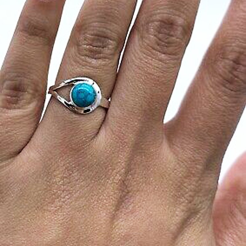 925 Sterling Silver Ladies Turquoise Round Ring Gemstone Ideal Jewellery Gift