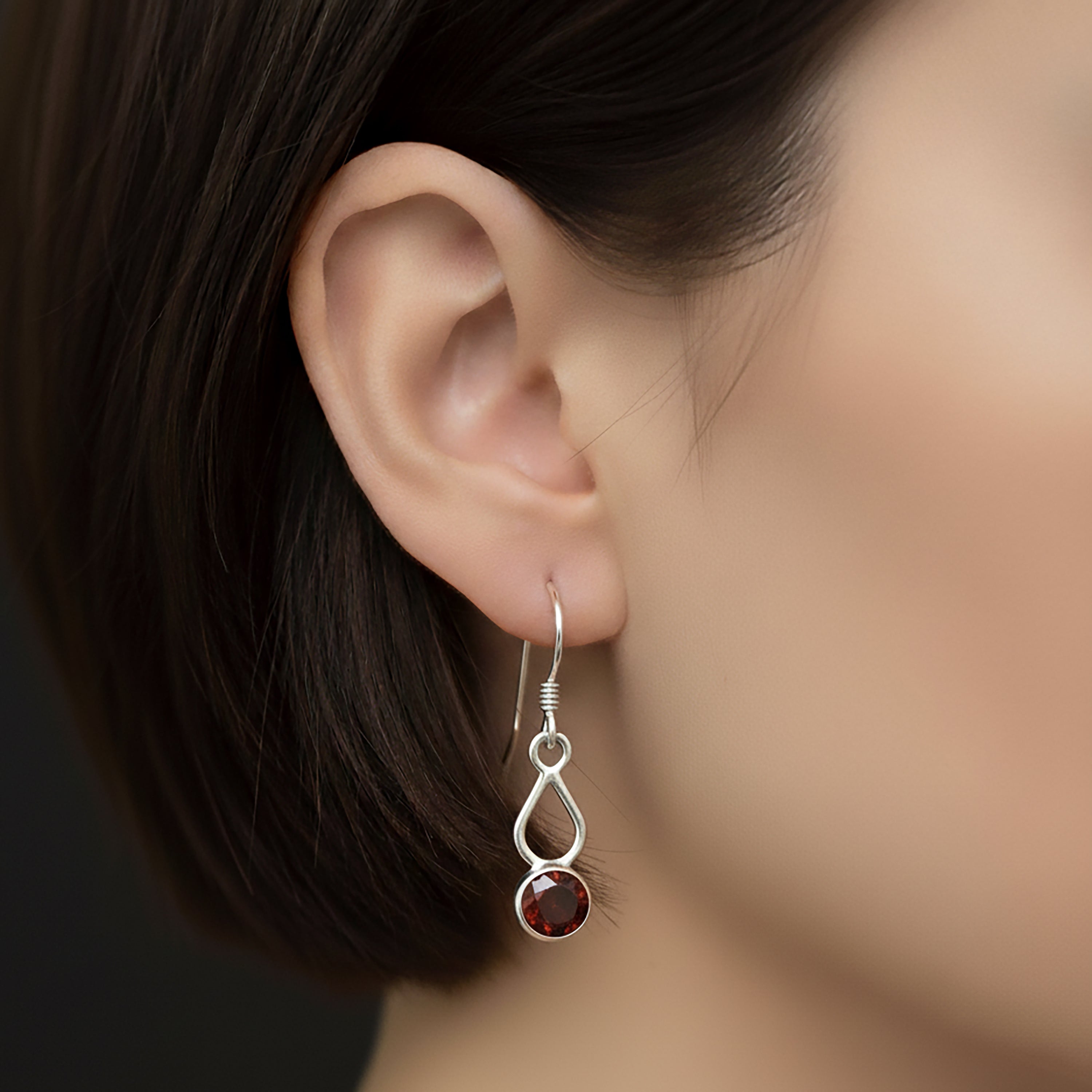 Sterling Silver Natural Garnet Gemstone Drop Dangle Ladies Earrings