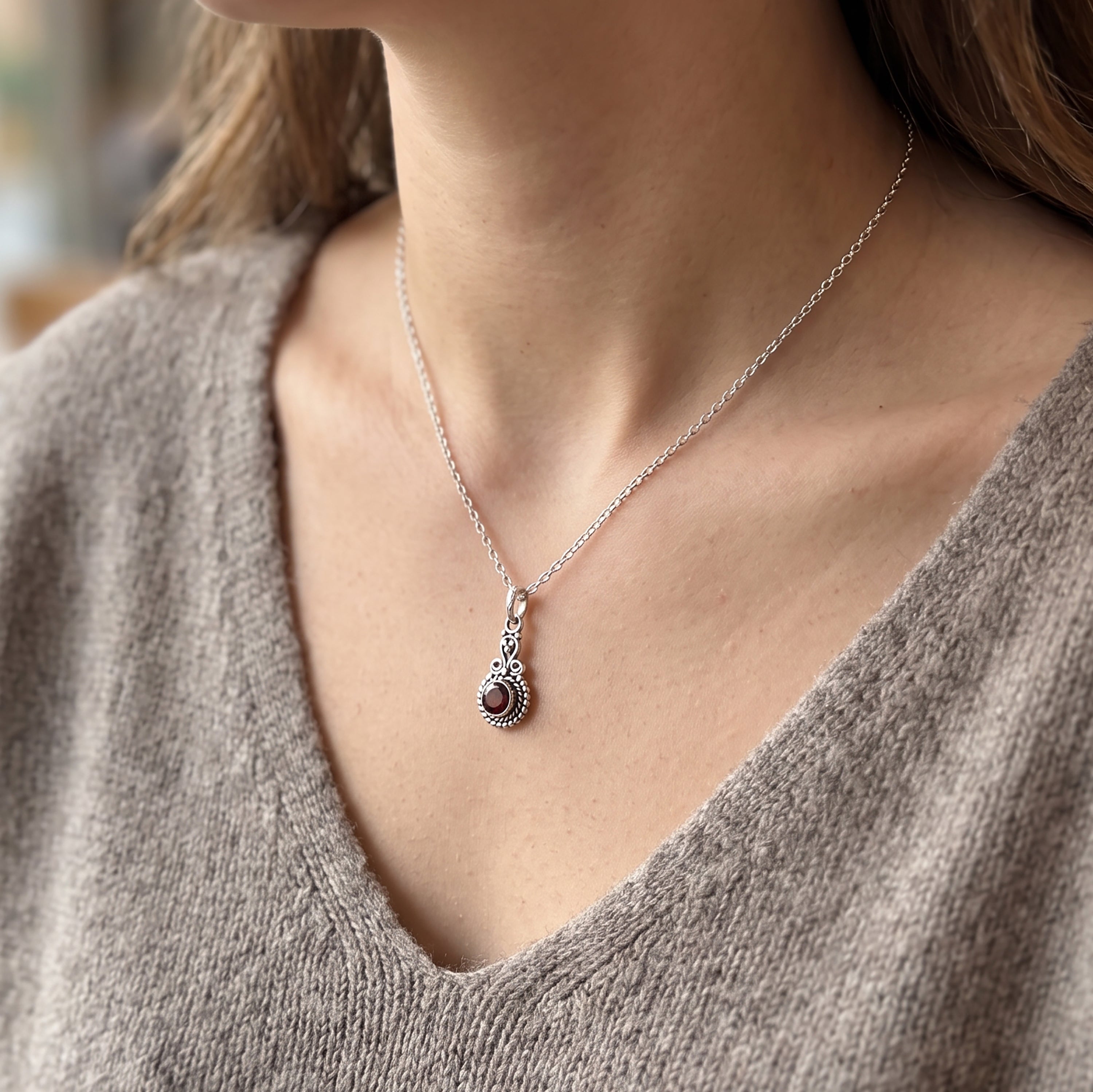 925 Sterling Silver Garnet Drop Pendant Necklace