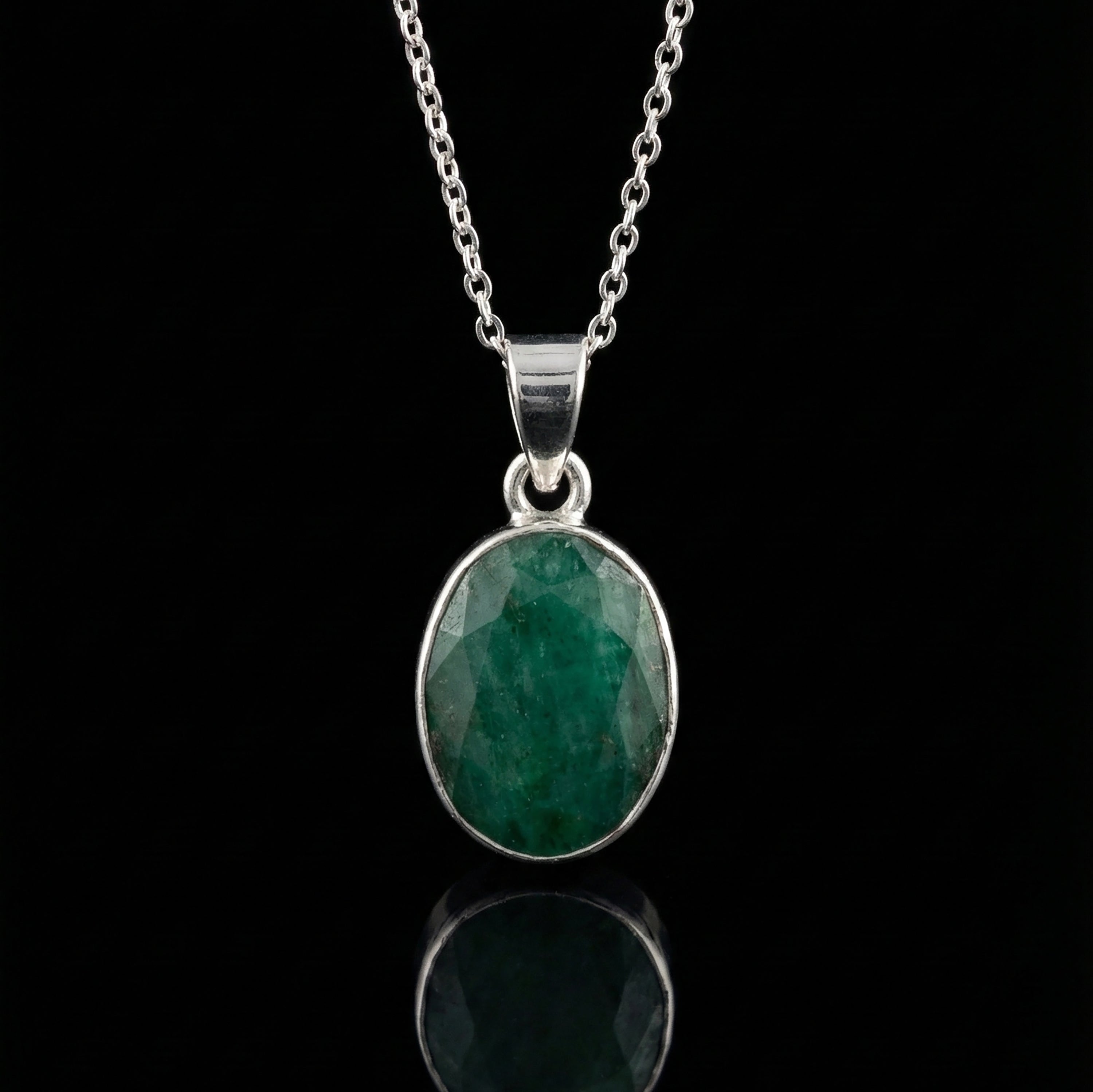 Oval Cut Sterling Silver 925 Emerald Gemstone Pendant Necklace Ladies Jewellery Gift