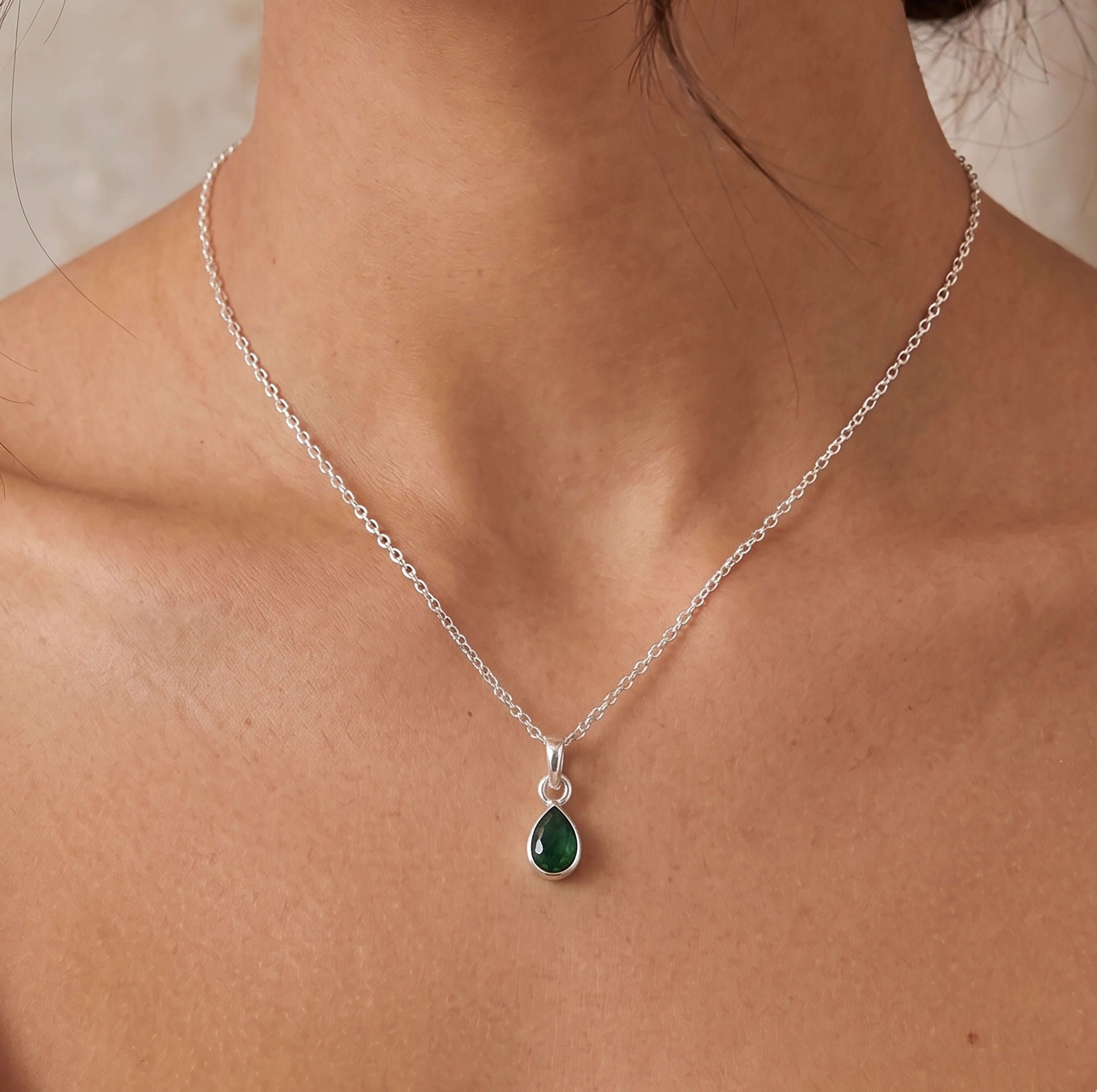 Pear Cut Lab Created Emerald Sterling Silver Pendant Necklace Jewellery Ladies