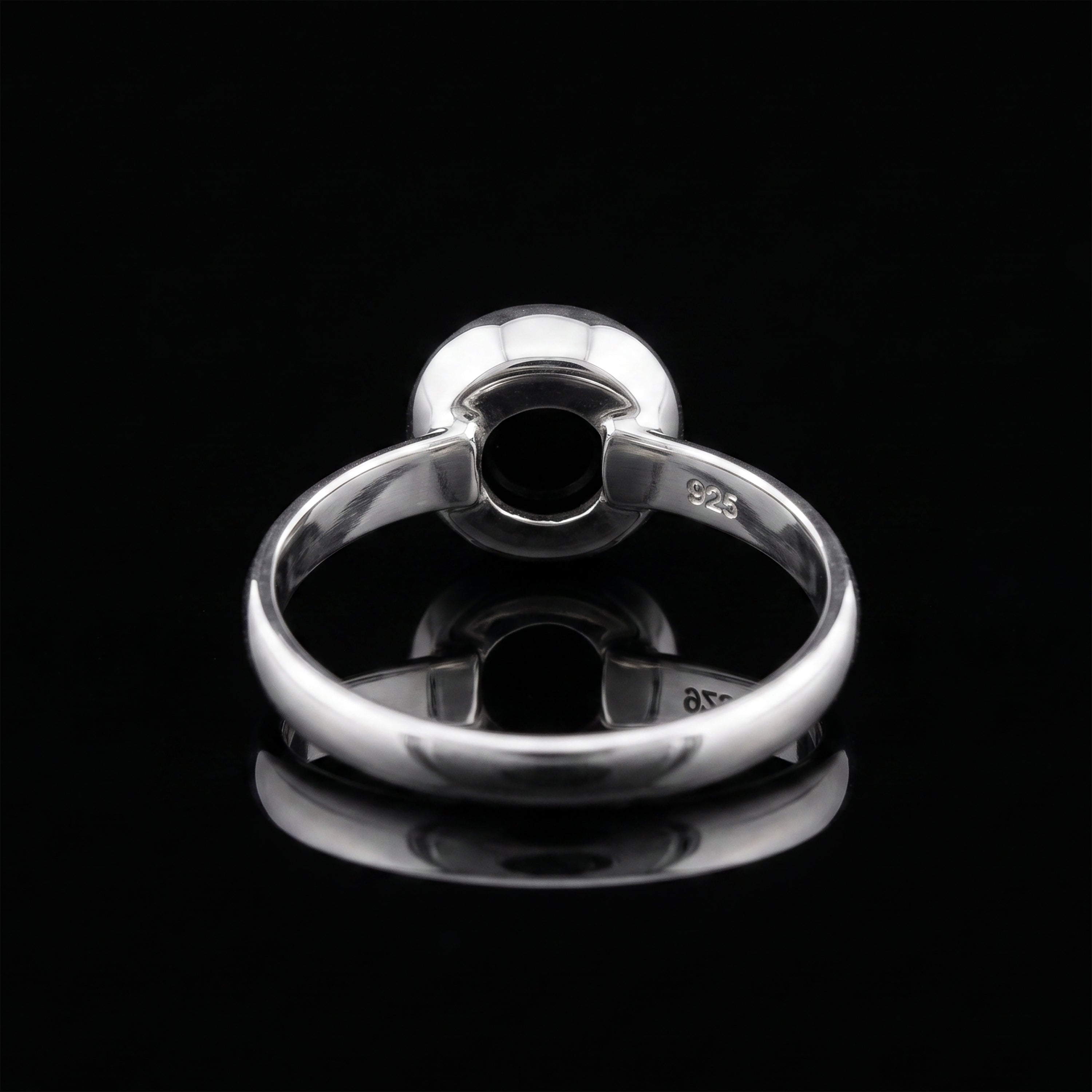 Black Onyx Round Ring in Hallmarked 925 Sterling Silver