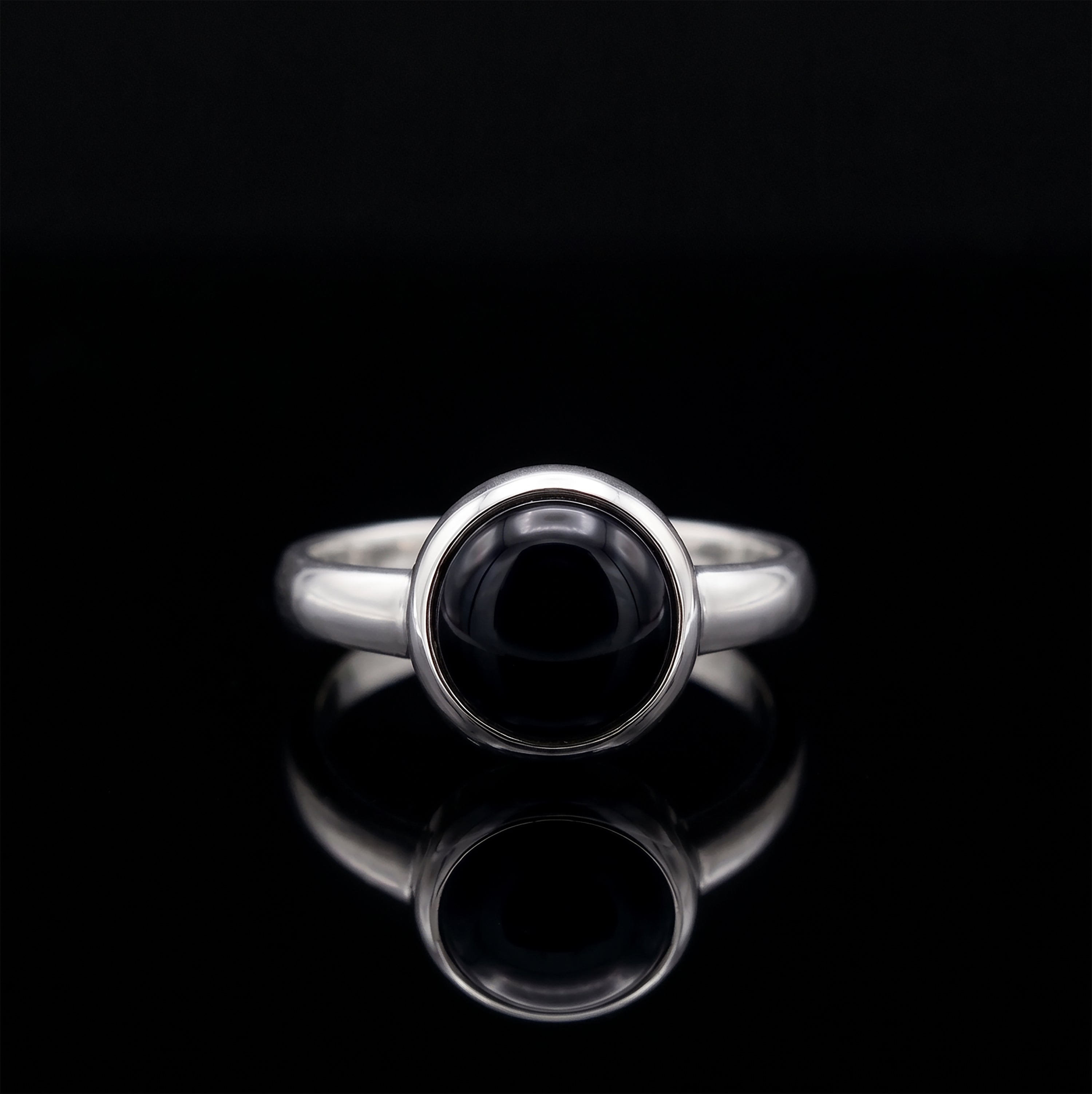 Black Onyx Round Ring in Hallmarked 925 Sterling Silver