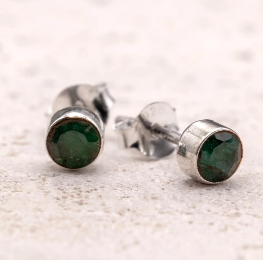 Small 925 Sterling Silver Emerald Round Earrings Studs Gemstone Ladies Gift