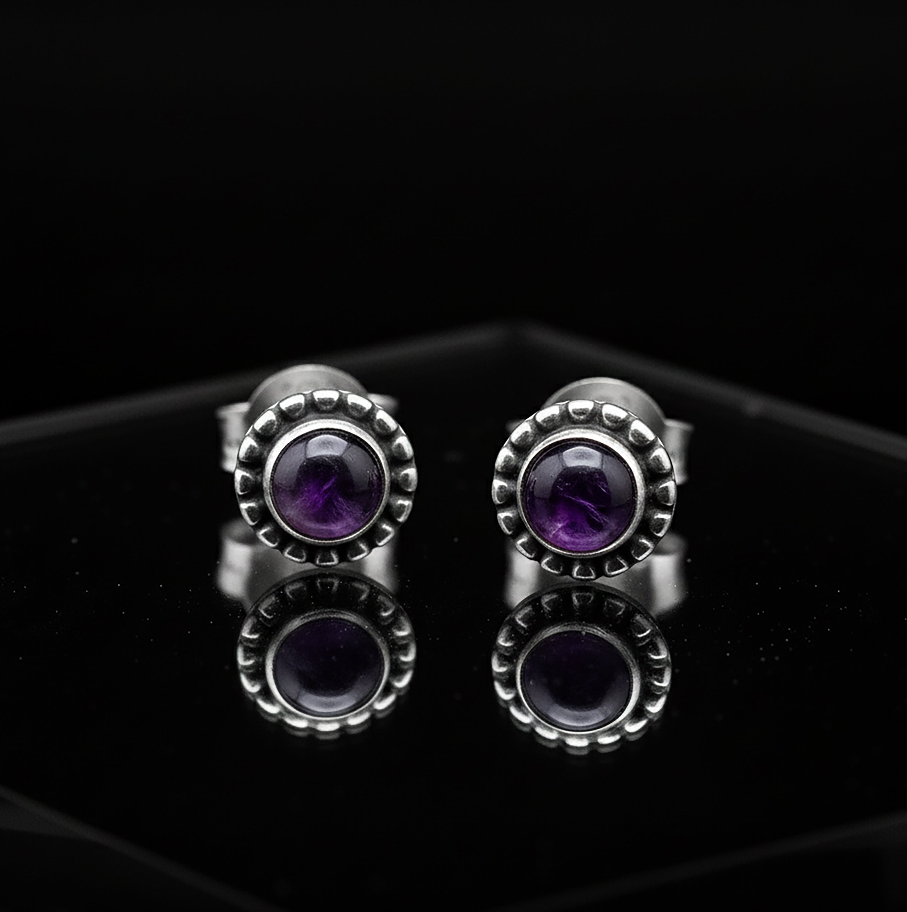 Dainty 925 Sterling Silver Beaded Edge Natural Amethyst Ladies Studs Jewellery Earrings