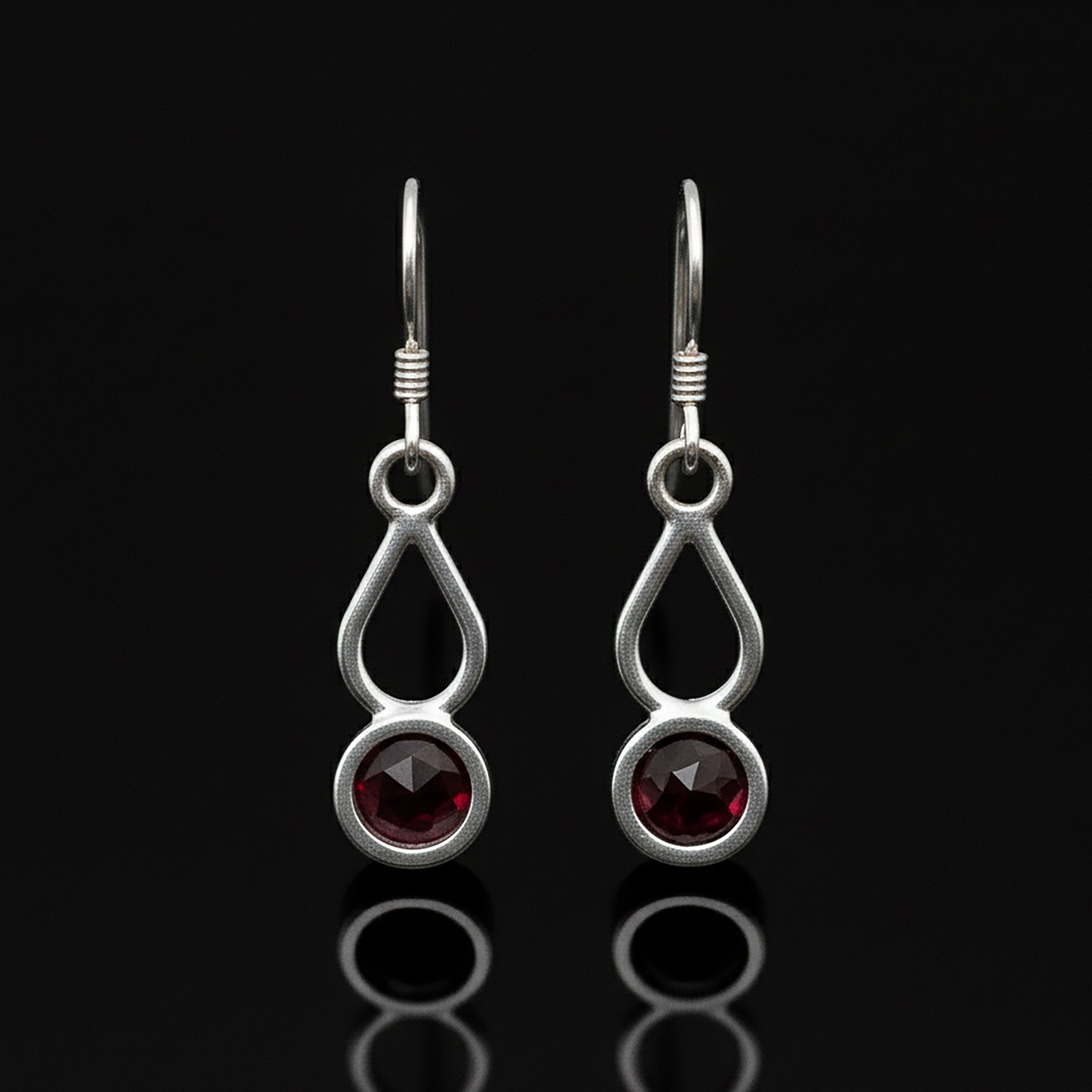 Sterling Silver Natural Garnet Gemstone Drop Dangle Ladies Earrings