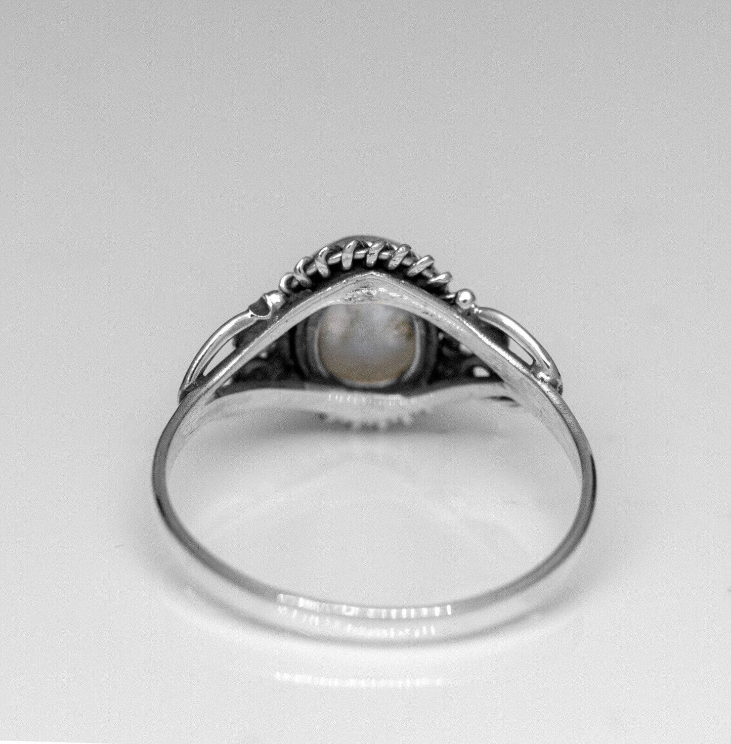 Oval Cabochon Moonstone 925 Sterling Silver Ladies Gemstone Ring Boxed Jewelry