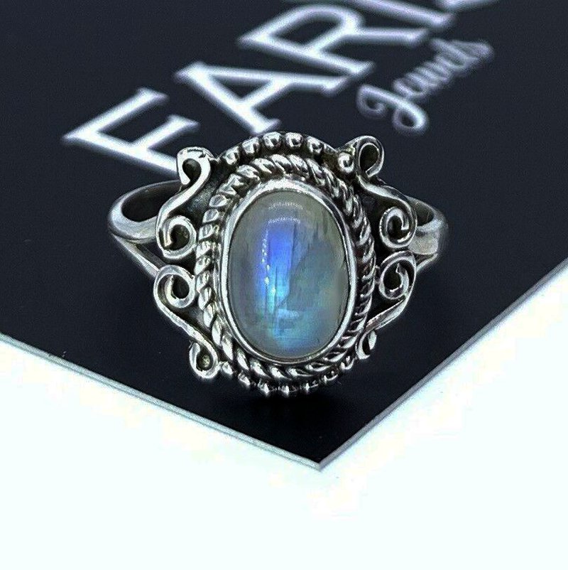 Designer 925 Sterling Silver Ladies Moonstone Oval Gemstone Ring Gift