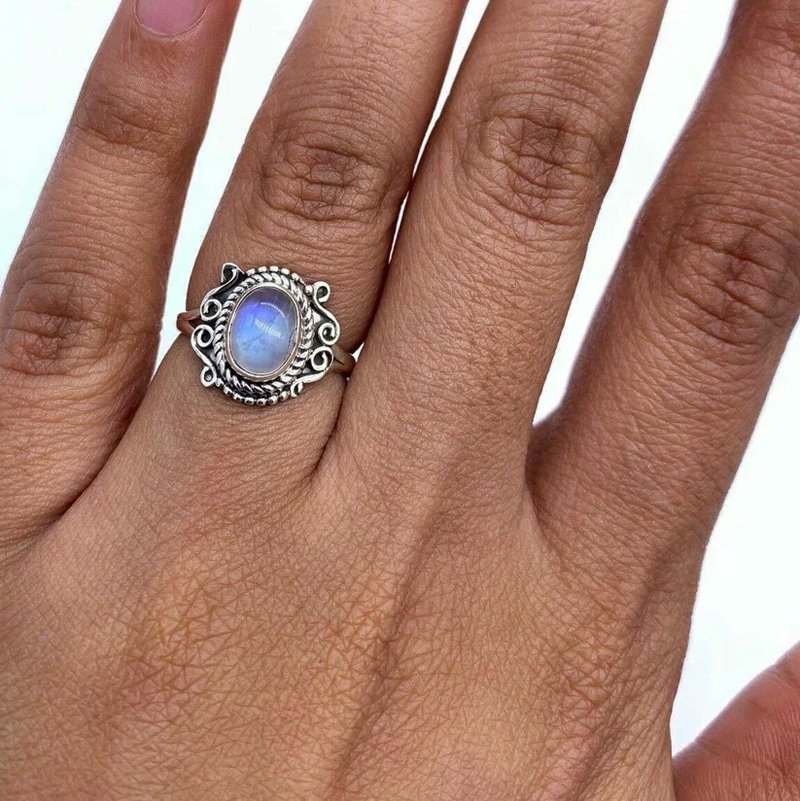 Designer 925 Sterling Silver Ladies Moonstone Oval Gemstone Ring Gift