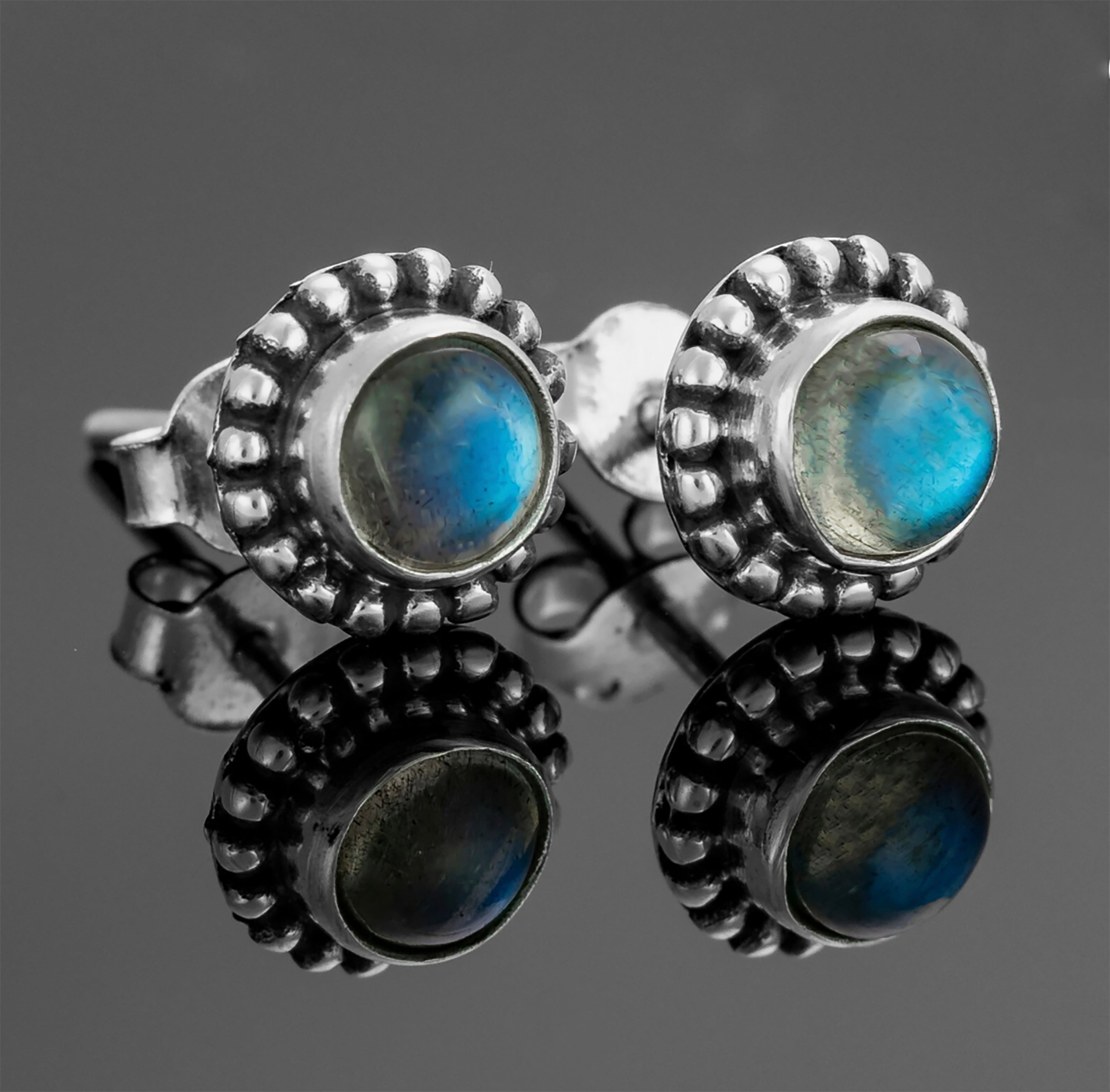 Elegant 925 Sterling Silver Labradorite Round Earrings Studs Gemstone