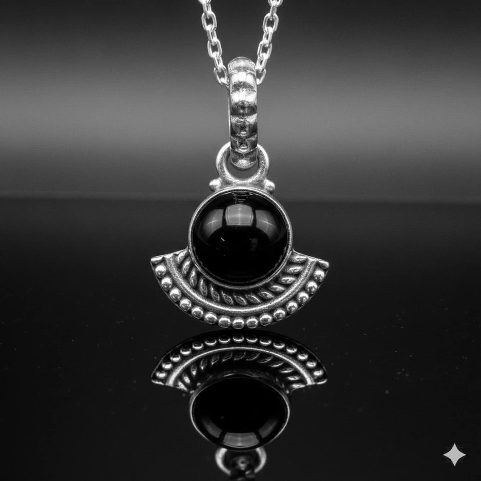 925 Sterling Silver Cabochon Black Onyx Pendant Ladies Necklace Art Deco