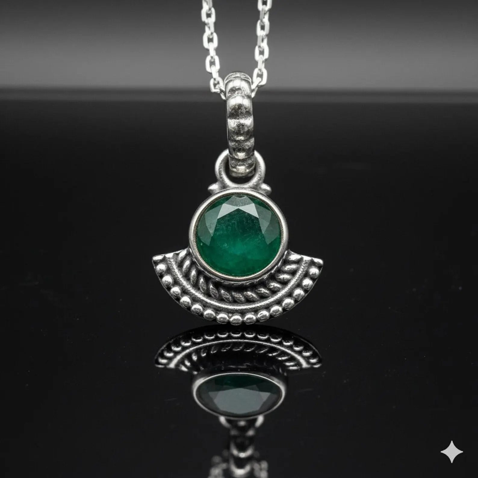 925 Sterling Silver Faceted Green Emerald Pendant Ladies Necklace Art Deco