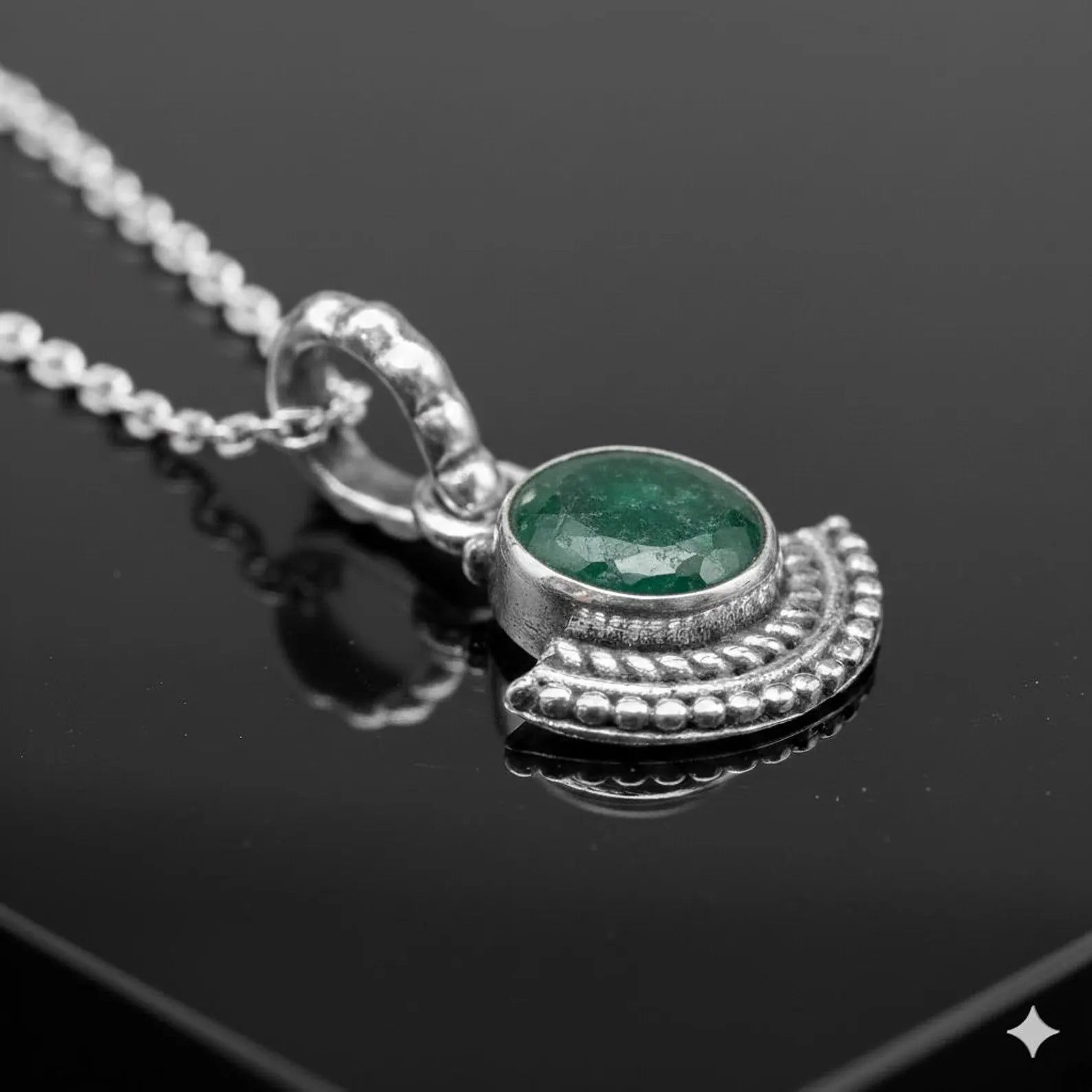 925 Sterling Silver Faceted Green Emerald Pendant Ladies Necklace Art Deco