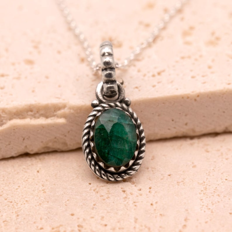 925 Sterling Silver Green Emerald Gemstone Ladies Vintage Pendant Necklace Gift