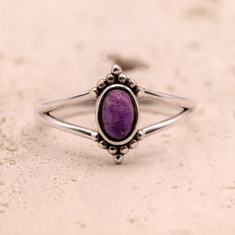 925 Sterling Silver Ladies Minimalist Ring Oval Amethyst Gemstone Jewellery