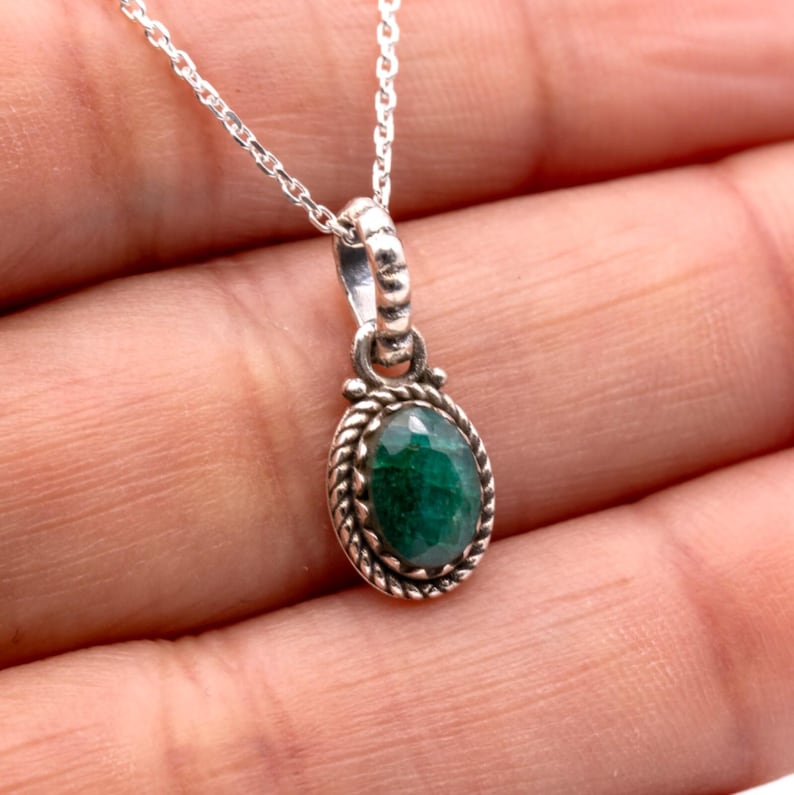 925 Sterling Silver Green Emerald Gemstone Ladies Vintage Pendant Necklace Gift