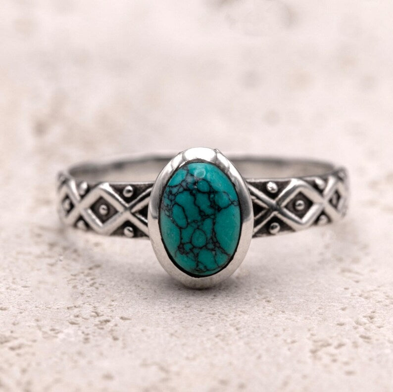 925 Sterling Silver Ladies Turquoise Oval Gemstone Patterned Band Ring Jewellery