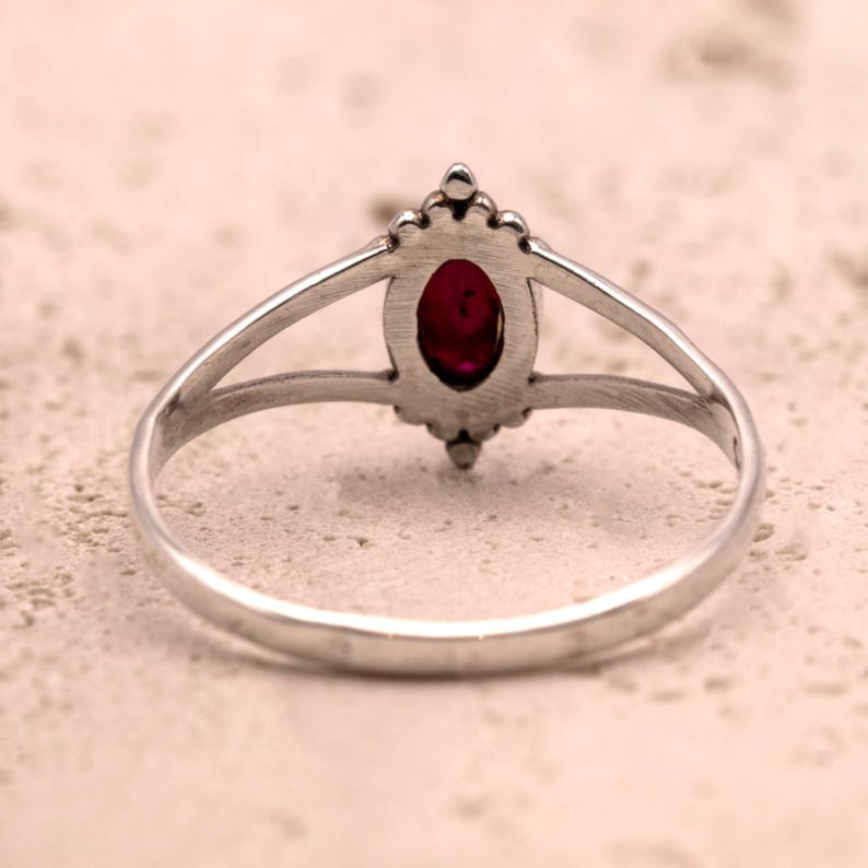 925 Sterling Silver Ladies Minimalist Ring Oval Red Ruby Gemstone Jewellery