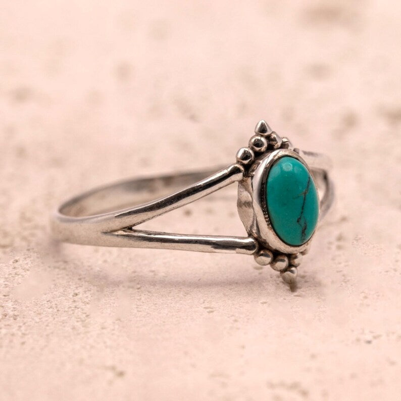 925 Sterling Silver Ladies Minimalist Ring Oval Turquoise Gemstone Jewellery