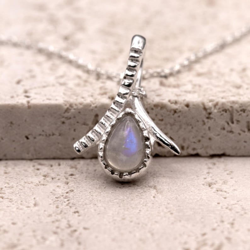 925 Sterling Silver Teardrop Natural Moonstone Gemstone Ladies Pendant Necklace