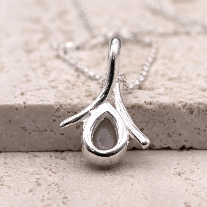 925 Sterling Silver Teardrop Natural Moonstone Gemstone Ladies Pendant Necklace