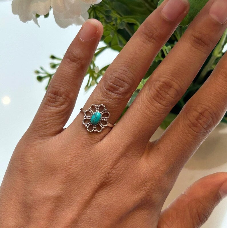 925 Sterling Silver Ladies Vintage Style Ring Turquoise Gemstone Ornate Filigree