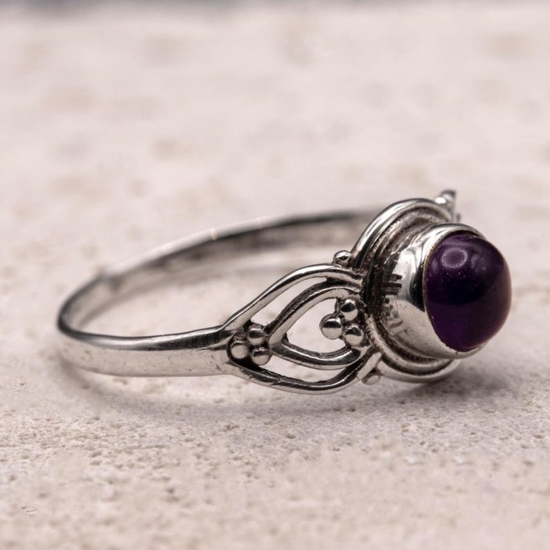 925 Sterling Silver Vintage Style Natural Amethyst Gemstone Ring Filigree