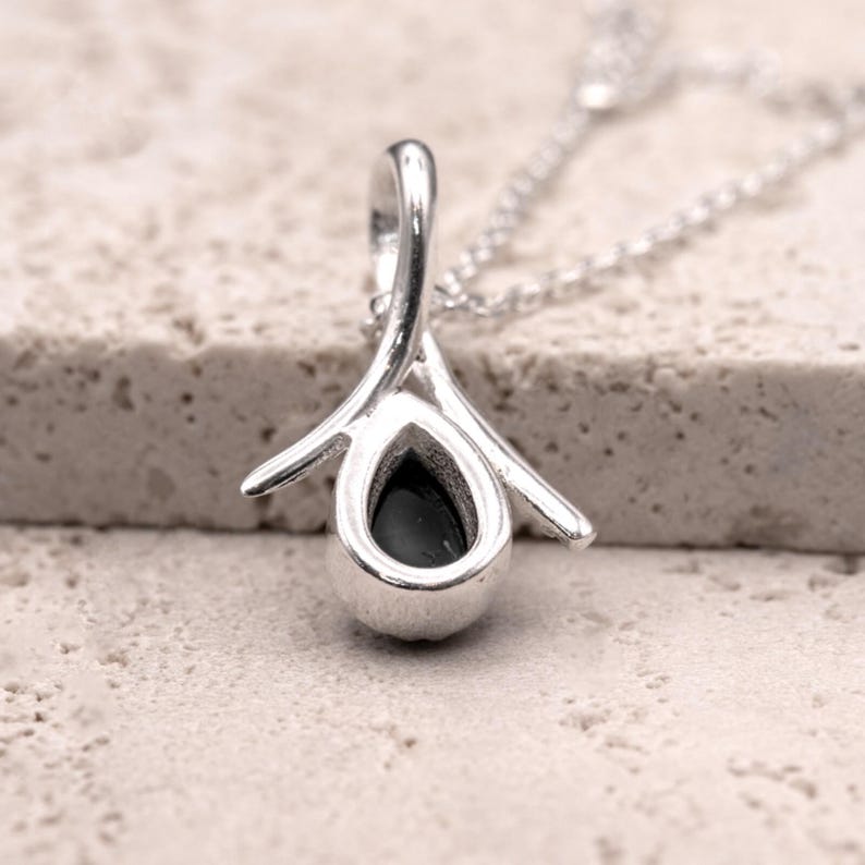 925 Sterling Silver Teardrop Onyx Gemstone Ladies Pendant Necklace Unique