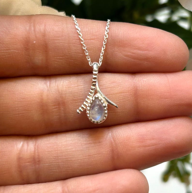 925 Sterling Silver Teardrop Natural Moonstone Gemstone Ladies Pendant Necklace