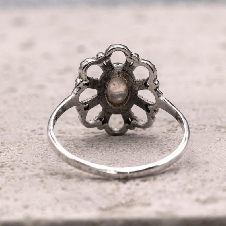 925 Sterling Silver Vintage Style Ladies Ring Moonstone Gemstone Ornate Filigree