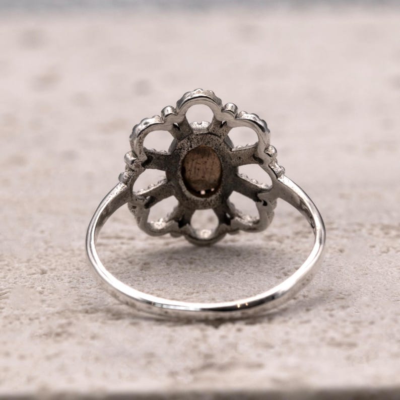 925 Sterling Silver Vintage Style Ring Labradorite Gemstone Ornate Filigree