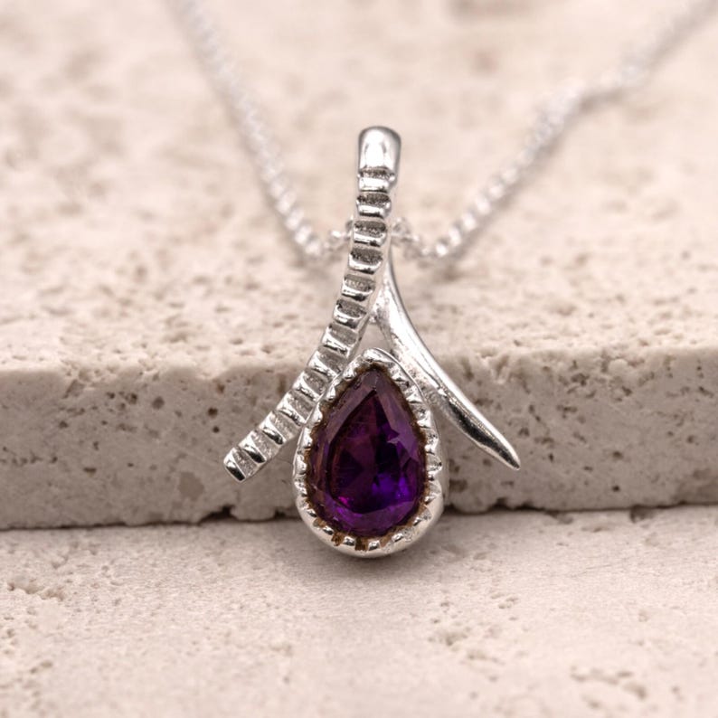 925 Sterling Silver Teardrop Purple Amethyst Gemstone Ladies Pendant Necklace