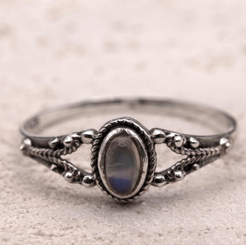 Sterling Silver Ladies Vintage Style Ring Natural Moonstone Gemstone Boho Design