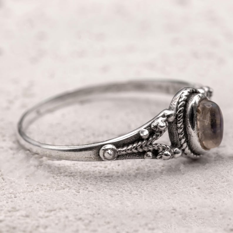 Sterling Silver Ladies Vintage Style Ring Natural Moonstone Gemstone Boho Design