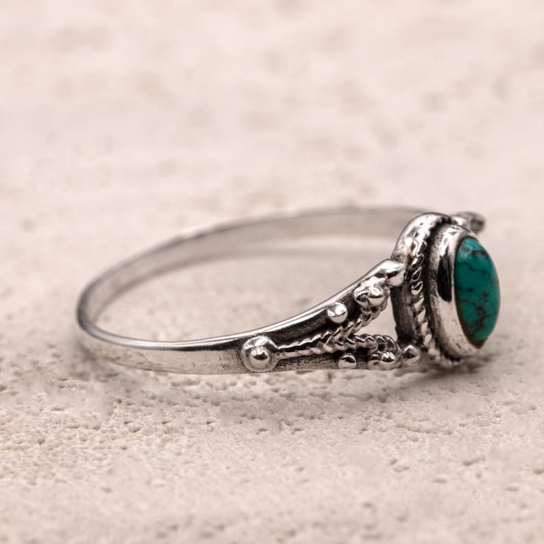 925 Sterling Silver Ladies Vintage Style Ring Turquoise Gemstone Boho Design