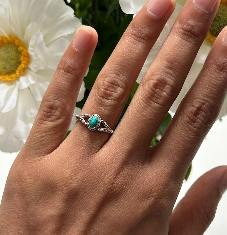 925 Sterling Silver Ladies Vintage Style Ring Turquoise Gemstone Boho Design