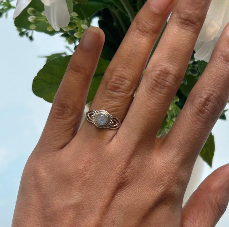 925 Sterling Silver Vintage Style Natural Moonstone Gemstone Ring Filigree