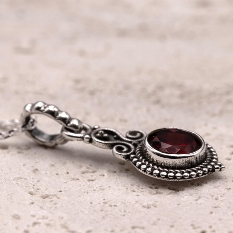 925 Sterling Silver Natural Faceted Garnet Gemstone Ladies Pendant Necklace