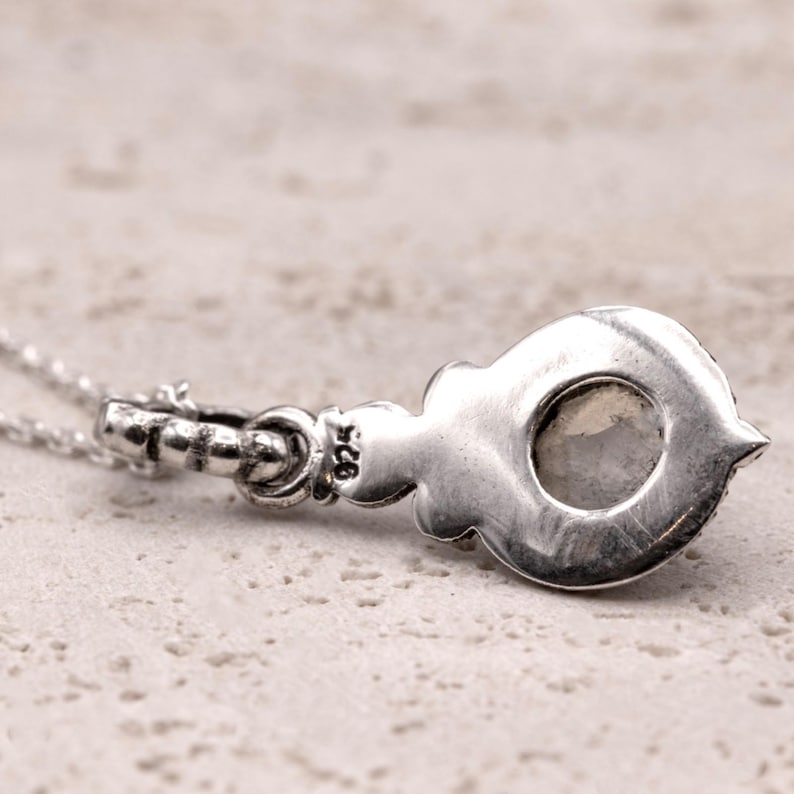 925 Sterling Silver Natural Cabochon Moonstone Gemstone Ladies Pendant Necklace