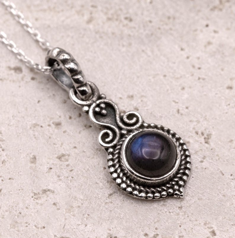 925 Sterling Silver Natural Cabochon Labradorite Gemstone Pendant Necklace