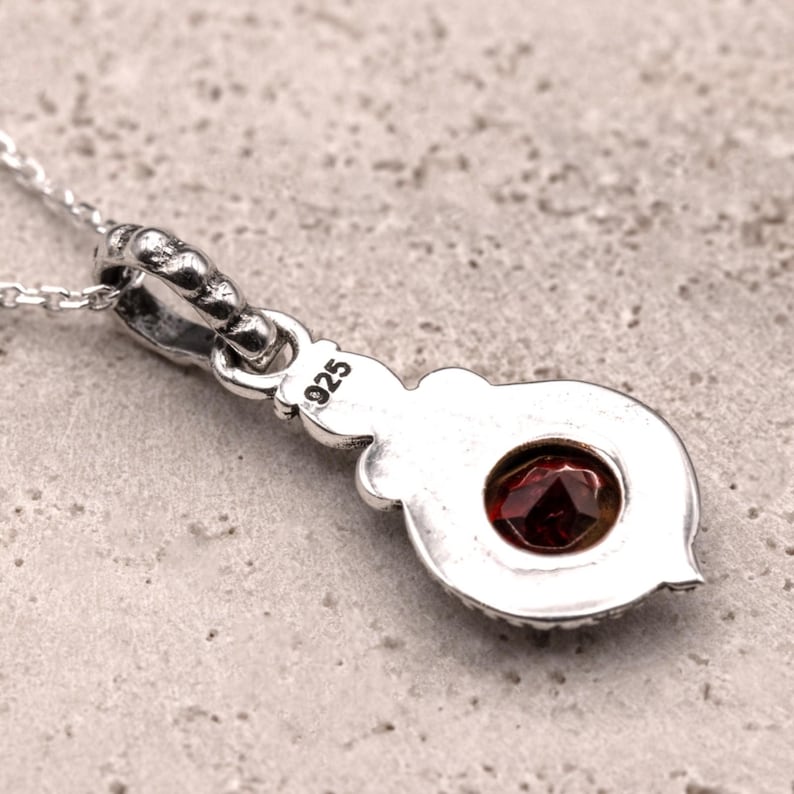 925 Sterling Silver Natural Faceted Garnet Gemstone Ladies Pendant Necklace