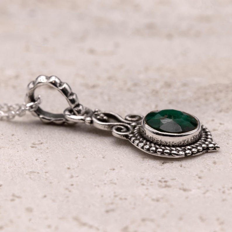 925 Sterling Silver Natural Faceted Emerald Gemstone Ladies Pendant Necklace