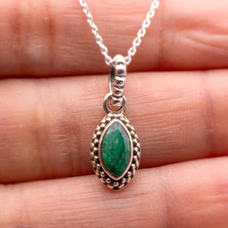 Marquise Green Emerald Sterling Silver 925 Pendant Necklace Ladies Jewellery Gift