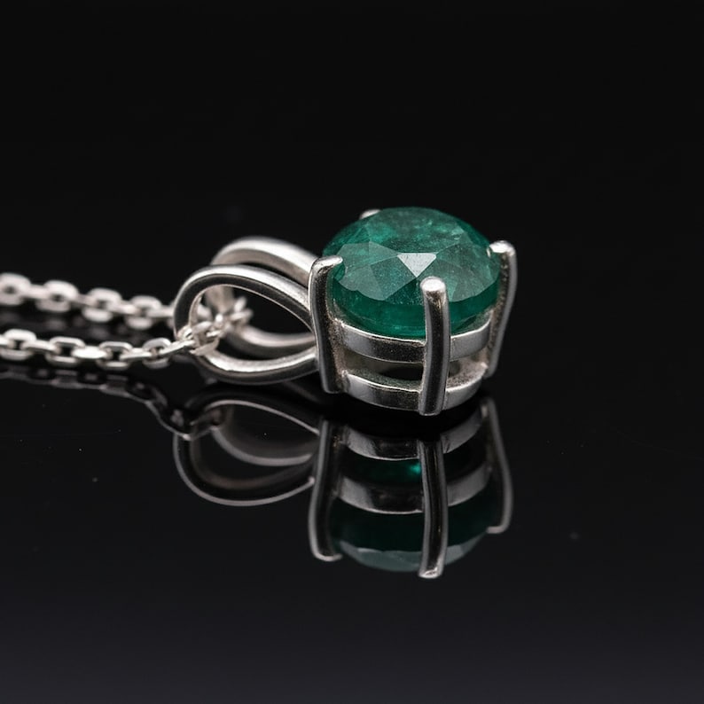 925 Sterling Silver Green Emerald Gemstone Ladies Pendant Necklace