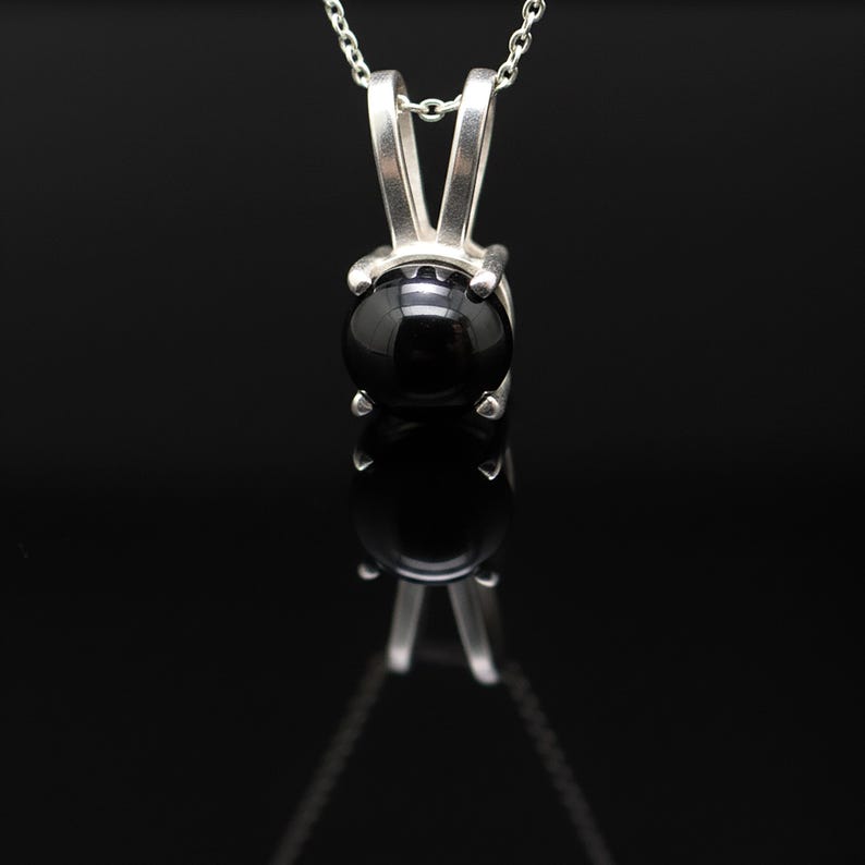 925 Sterling Silver Cabochon Black Oval Gemstone Ladies Pendant Necklace