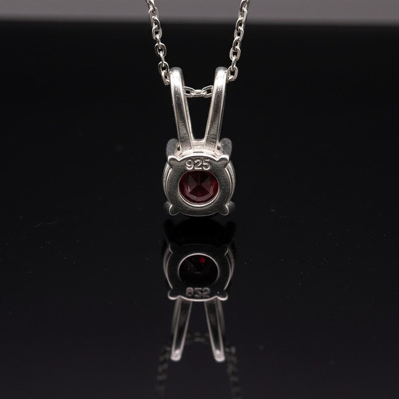 925 Sterling Silver Faceted Red Garnet Gemstone Ladies Pendant Necklace