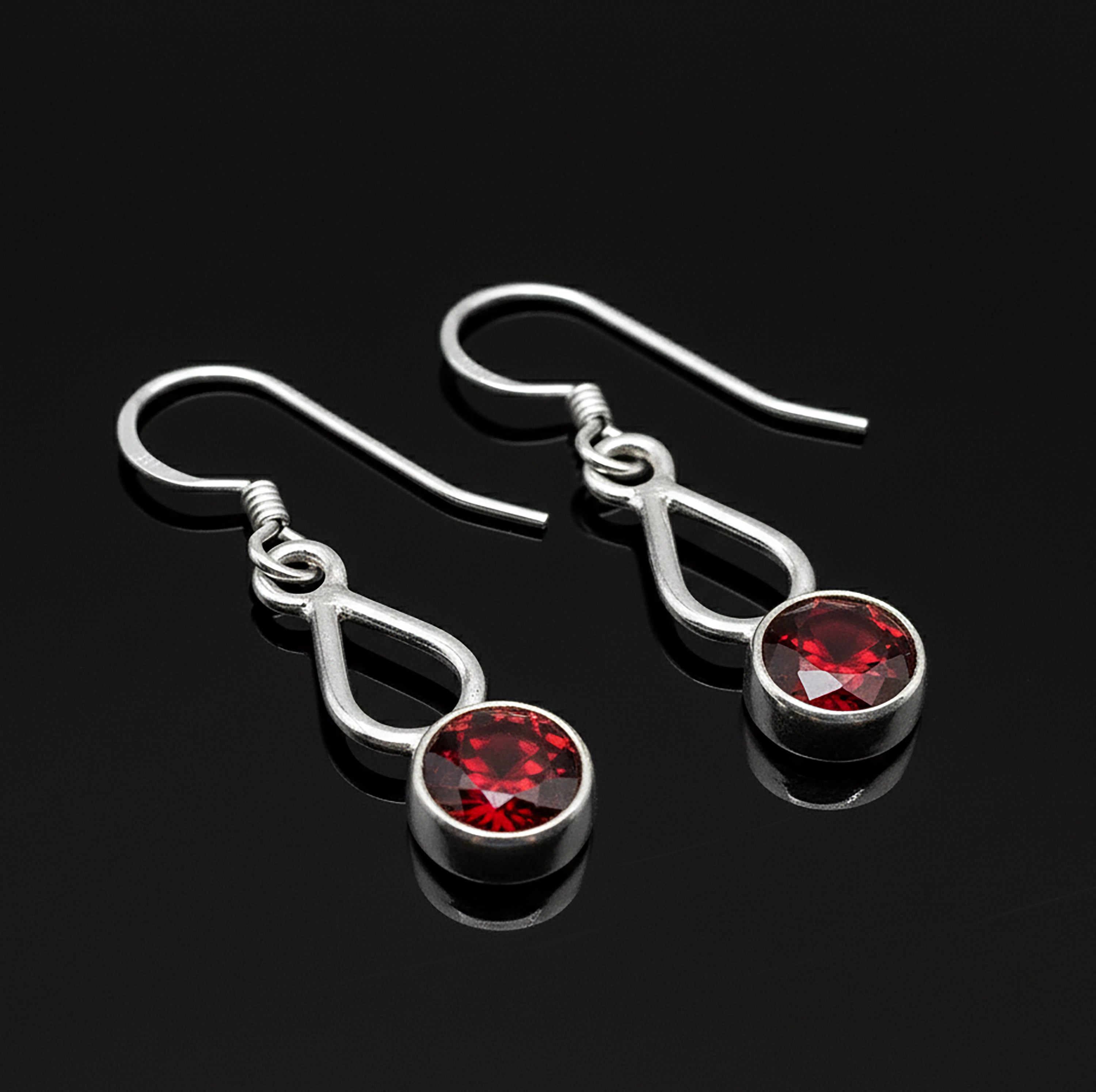 Sterling Silver Natural Garnet Gemstone Drop Dangle Ladies Earrings