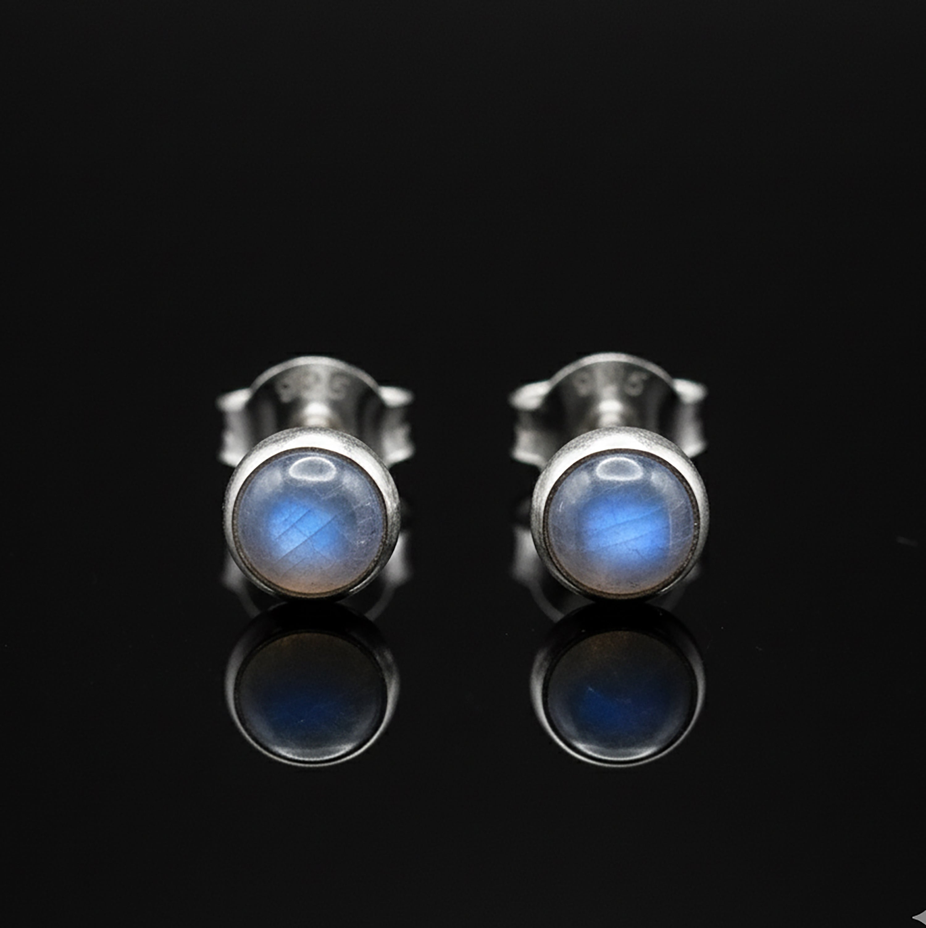 Small 925 Sterling Silver Moonstone Round Earrings Studs Gemstone Ladies Gift